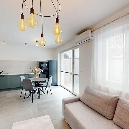 Salan Apartman Sered Sered' Exterior photo